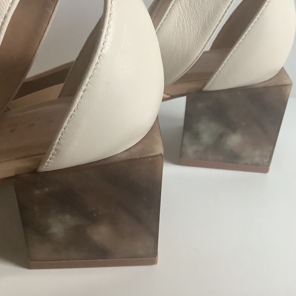 Carrano Open Toe, Tortoise Stacked Heel Sandal, EUC, Size 8.5 - Picture 10 of 14